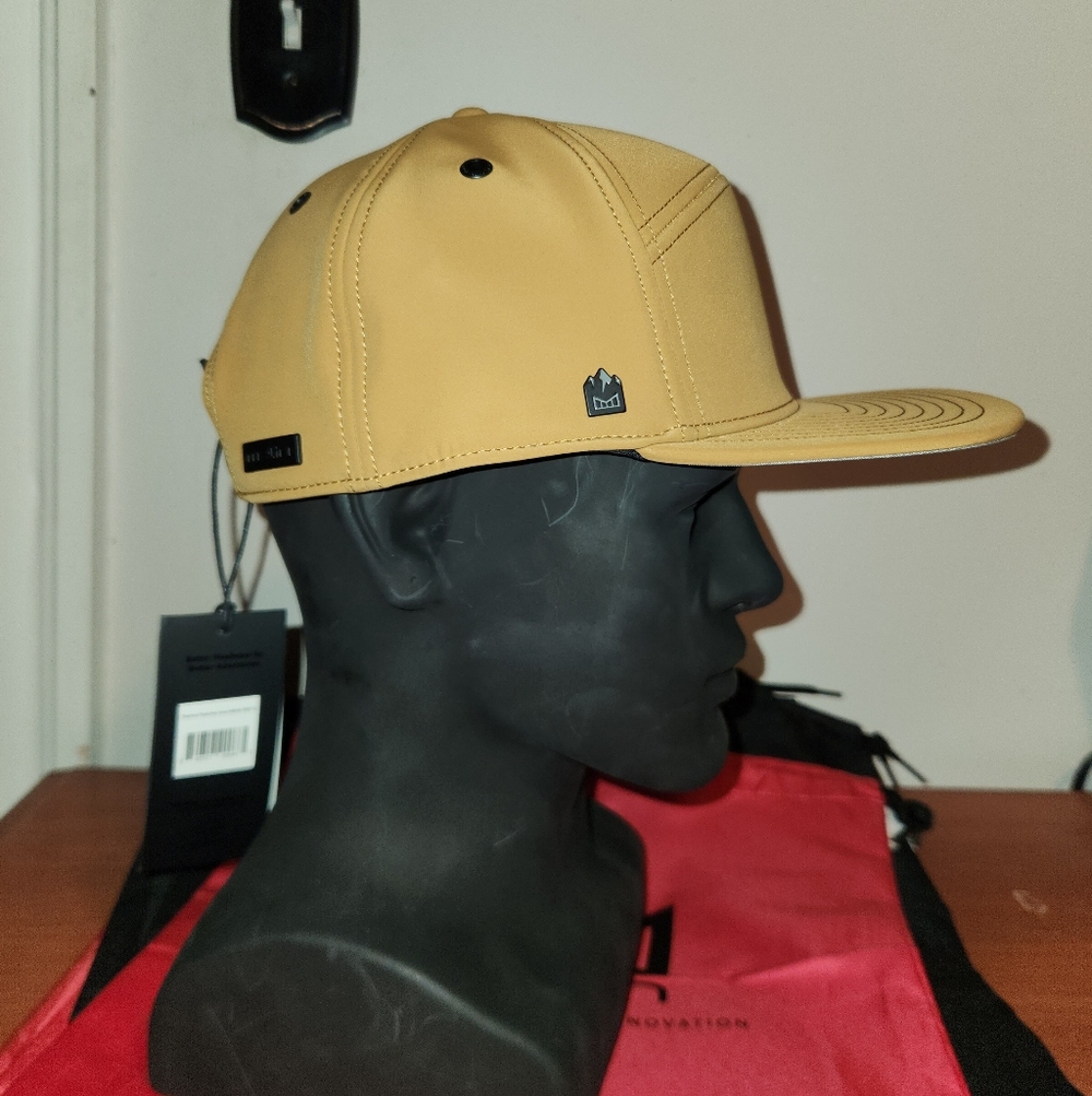 MELIN TRENCHES THERMAL.peanut Butter XL 60CM. NWT. SOLD OUT 89$